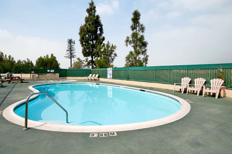 San Bernardino Inn & Suites Facilities photo